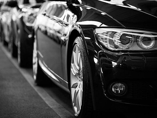 automobiles-automotives-black-and-white-70912.jpg