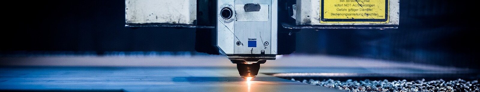 laser-2819138_1920.jpg